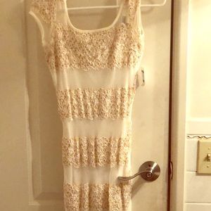 Beautiful white and gold backless dress NWT